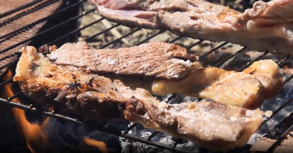 编号9《乡村好食一食在大厂、心怀感恩、笃行不倦 牛肉产品加工过程展示》