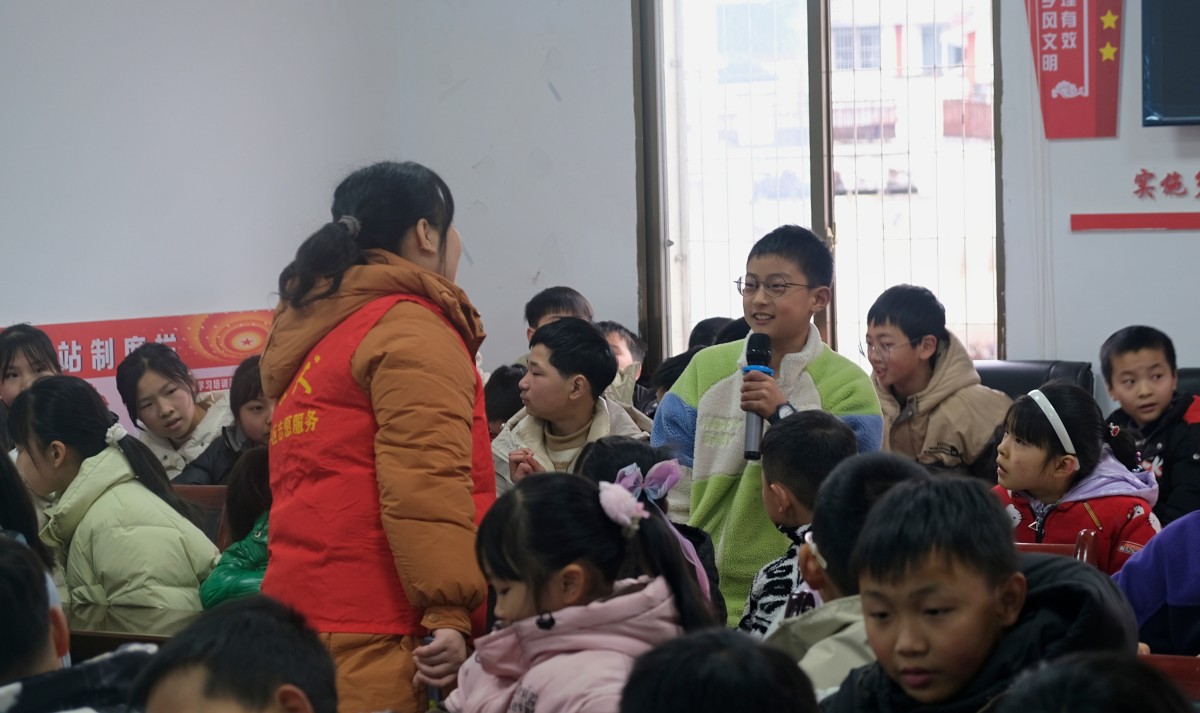 重庆梁平：周末到乡村陪娃娃