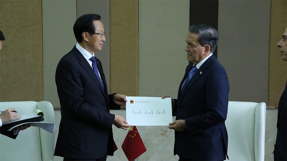 韩部长出访1.jpg