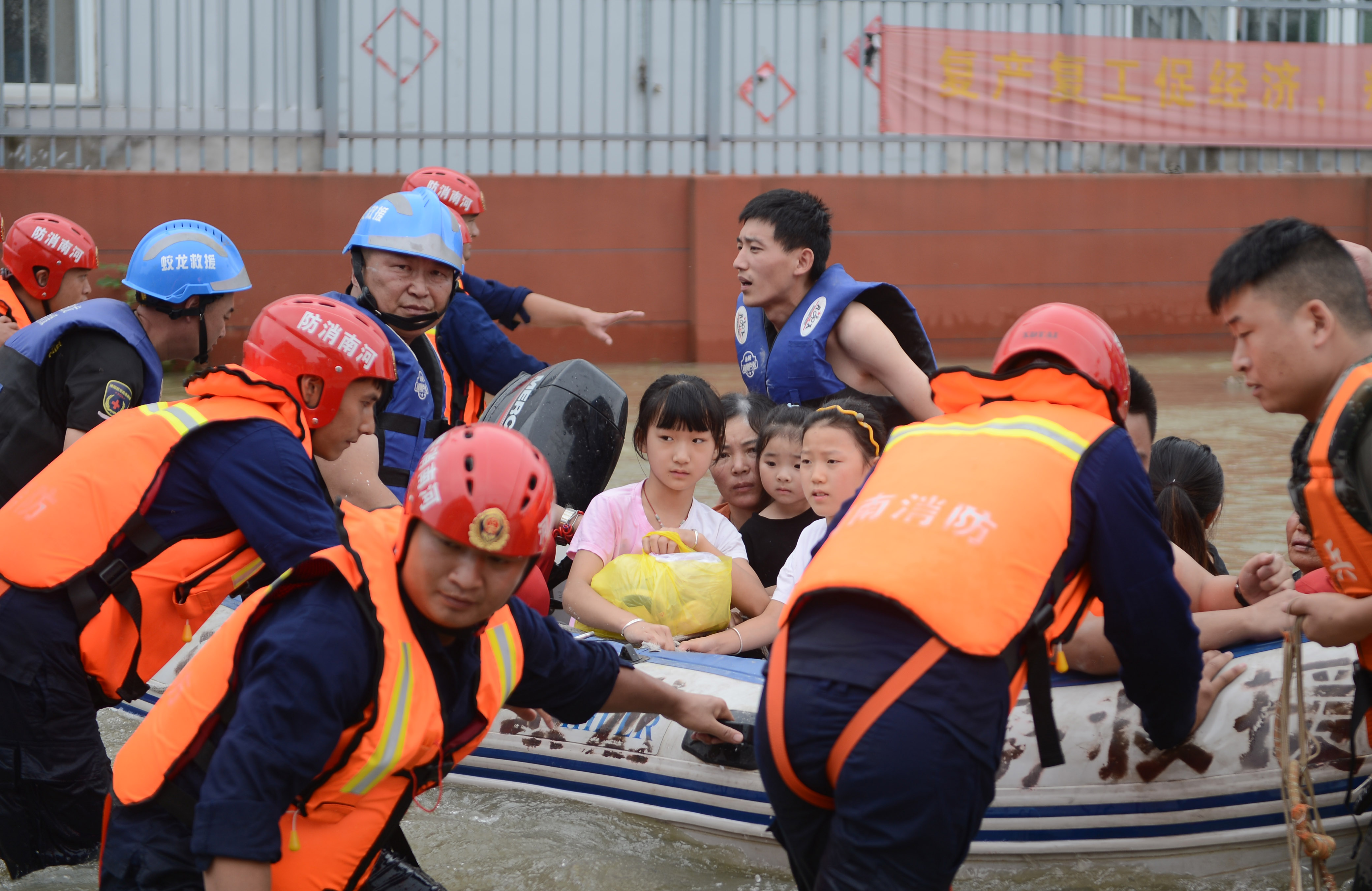 安徽洪涝2.JPG