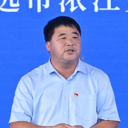 万仁军：十年让边陲小村脱胎换骨展新颜
