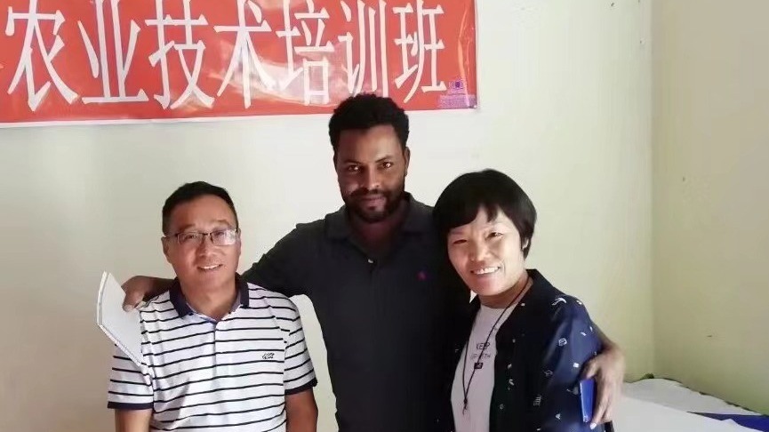 援非专家队伍里不多见的夫妻档——记农业援外专家刘运民、王素梅