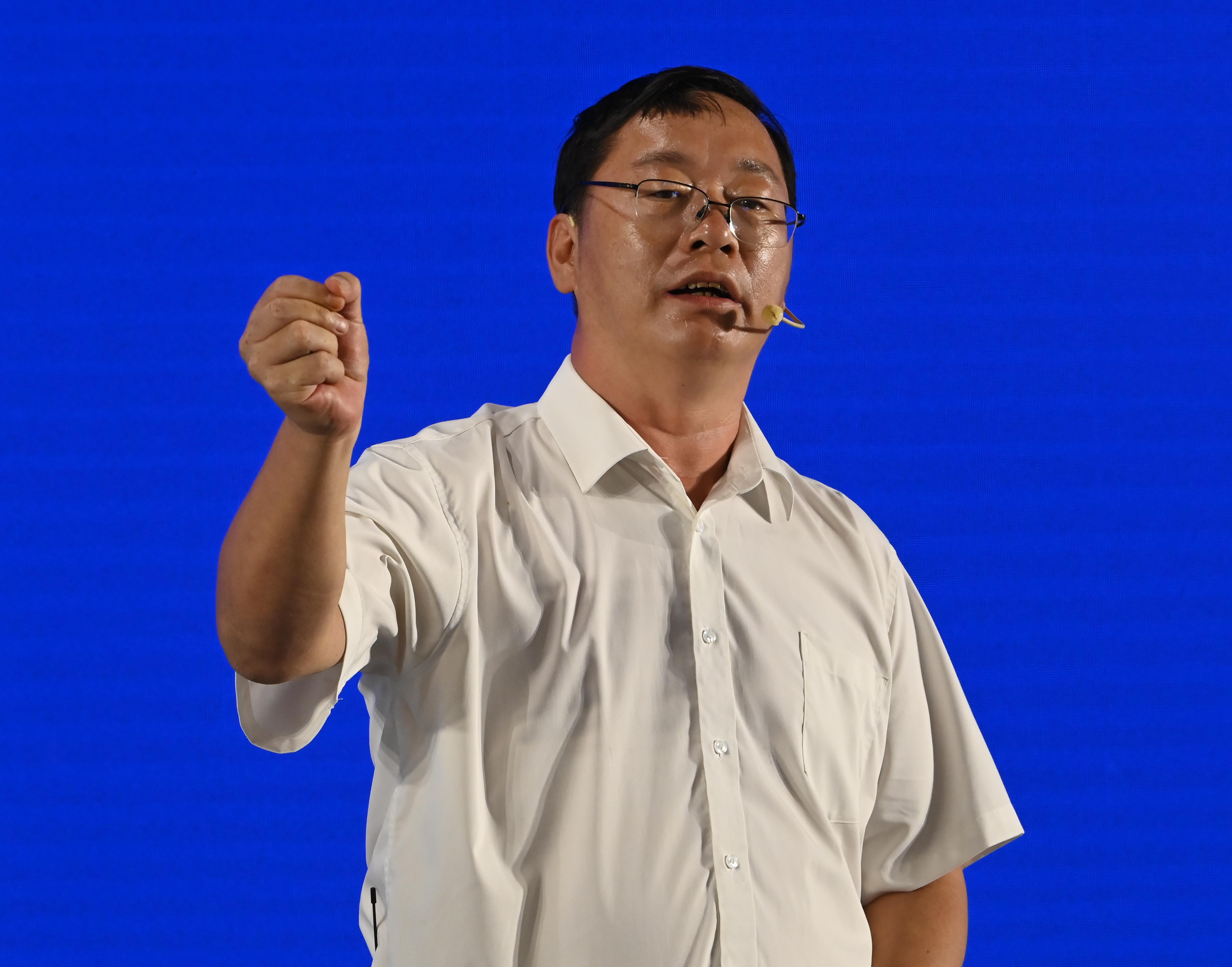 分享人黄太坤