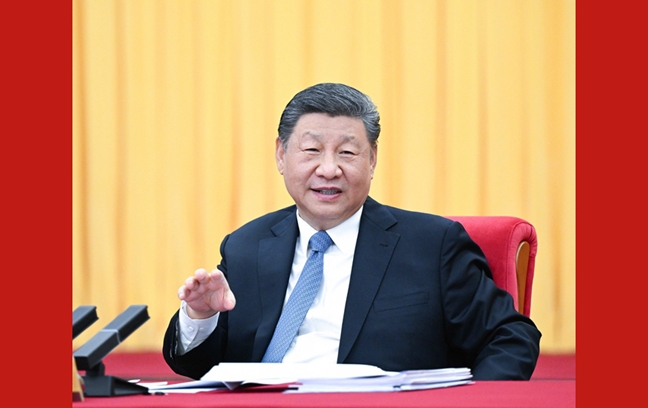 两会丨习近平看望参加政协会议的民盟民进教育界委员